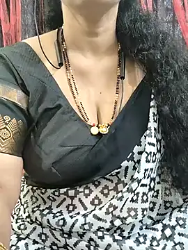 bhuvana555 online show from 11/04/25, 04:49