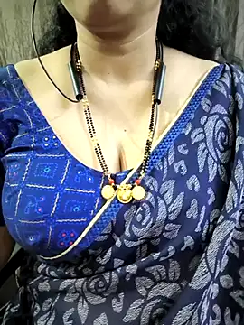 Snapshot of bhuvana555 chatting on 07/12/26, 05:03 bhuvana555 online show from 07/12/26, 05:03