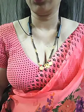 Snapshot of bhuvana555 chatting on 06/30/26, 05:35 bhuvana555 online show from 06/30/26, 05:35