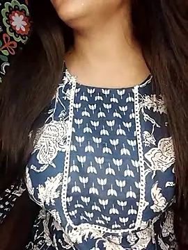 Snapshot of Sreya213 chatting on 03/18/26, 06:42 Sreya213 online show from 03/18/26, 06:42