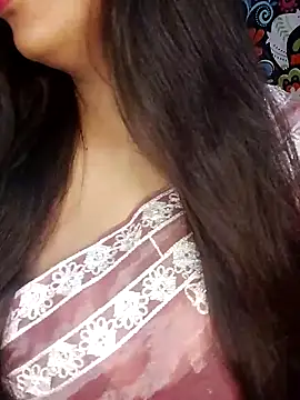 Snapshot of Sreya213 chatting on 03/24/26, 07:03 Sreya213 online show from 03/24/26, 07:03