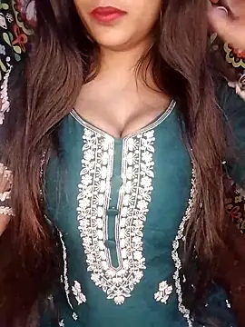 Snapshot of Sreya213 chatting on 02/06/26, 06:04 Sreya213 online show from 02/06/26, 06:04