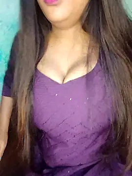 Snapshot of Sreya213 chatting on 11/09/25, 04:27 Sreya213 online show from 11/09/25, 04:27