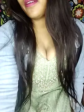 Snapshot of Sreya213 chatting on 02/03/26, 08:36 Sreya213 online show from 02/03/26, 08:36