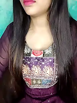 Snapshot of Sreya213 chatting on 10/29/25, 03:49 Sreya213 online show from 10/29/25, 03:49