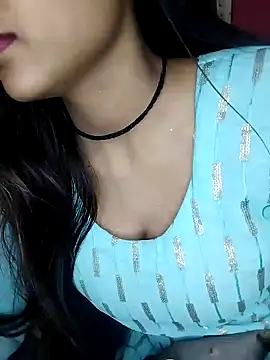 Snapshot of Sreya213 chatting on 01/10/25, 12:36 Sreya213 online show from 01/10/25, 12:36