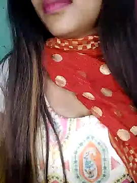 Snapshot of Sreya213 chatting on 01/15/25, 10:24 Sreya213 online show from 01/15/25, 10:24