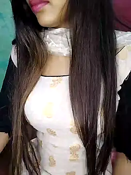 Snapshot of Sreya213 chatting on 01/13/25, 09:42 Sreya213 online show from 01/13/25, 09:42