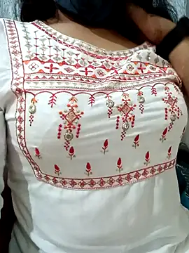 Snapshot of Rina777o chatting on 10/05/25, 06:09 Rina777o online show from 10/05/25, 06:09