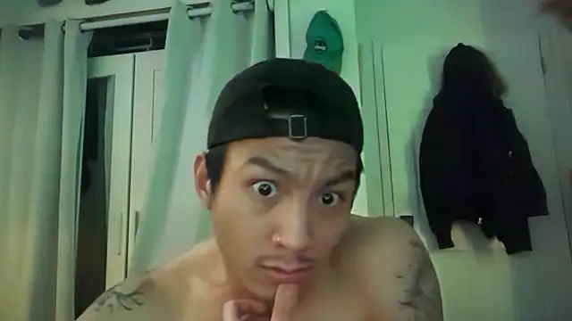 hot shot 13 online show from 11/12/25, 01:26