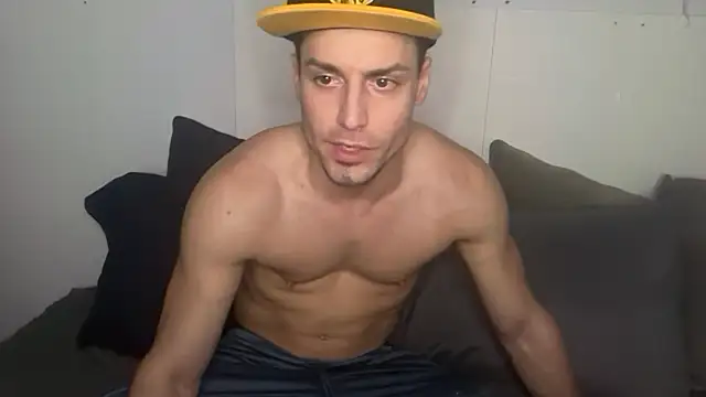 hot shot 13 online show from 04/18/26, 12:02