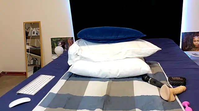 chloechrome online show from 03/06/26, 06:03