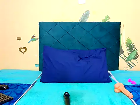 chloechrome online show from 10/09/25, 07:14