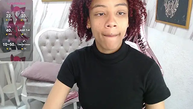 Snapshot of Violeth_b chatting on 03/07/25, 12:45 Violeth b online show from 03/07/25, 12:45