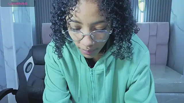 Violeth b online show from 02/05/26, 12:45