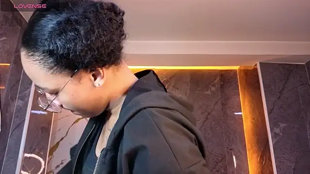 Violeth b online show from 10/31/25, 12:46