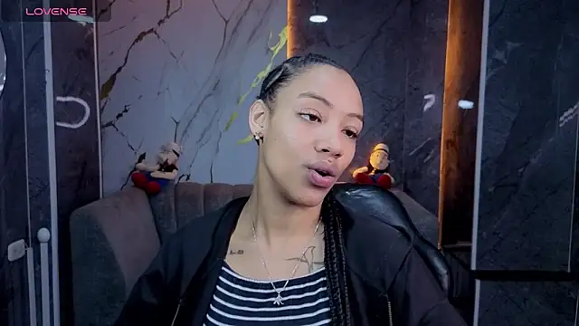 Violeth b online show from 05/04/26, 01:14