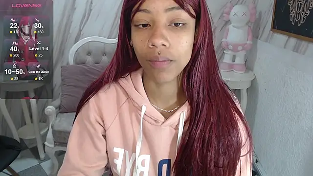 Snapshot of Violeth_b chatting on 03/12/25, 12:47 Violeth b online show from 03/12/25, 12:47