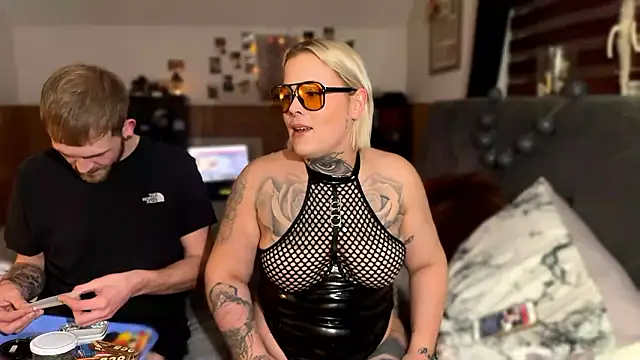 Snapshot of elina_may chatting on 12/08/24, 08:04 elina may online show from 12/08/24, 08:04