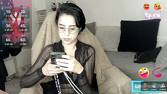 Snapshot of LisandreLaVenale chatting on 01/15/25, 10:24 LisandreLaVenale online show from 01/15/25, 10:24