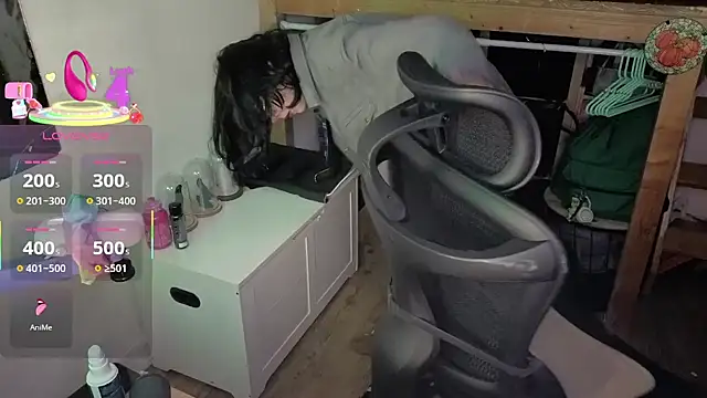 LisandreLaVenale online show from 02/05/26, 09:43