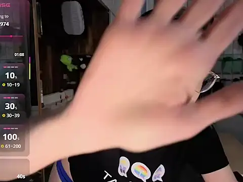 LisandreLaVenale online show from 11/28/25, 10:32