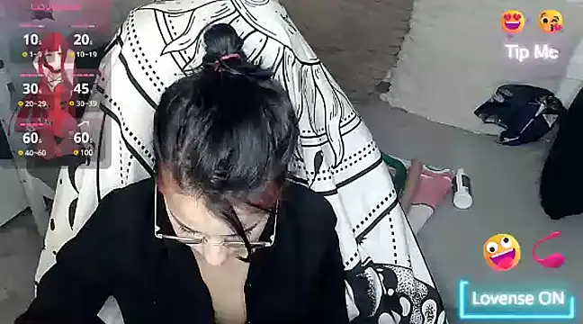 Snapshot of LisandreLaVenale chatting on 02/16/25, 10:11 LisandreLaVenale online show from 02/16/25, 10:11
