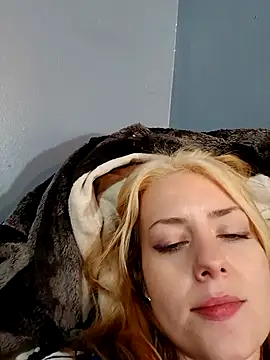 SkarlettRose96 online show from 11/03/25, 07:46