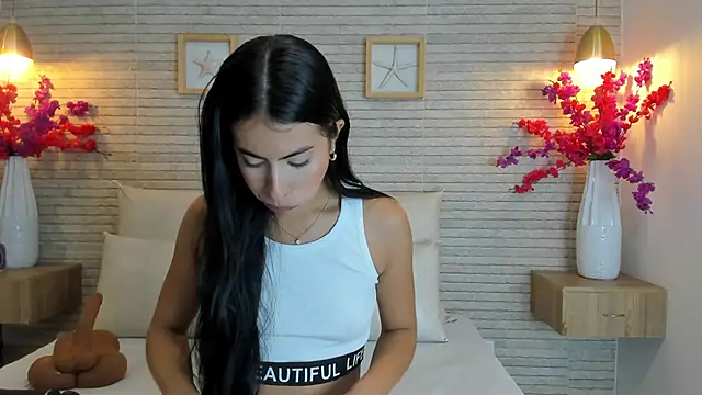 IssabellaLopez online show from 10/01/25, 12:20