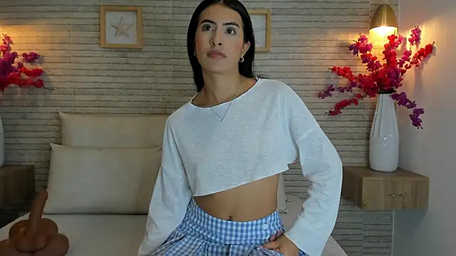 IssabellaLopez online show from 10/04/25, 11:45