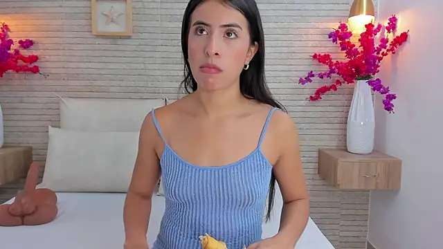 IssabellaLopez online show from 10/10/25, 11:55