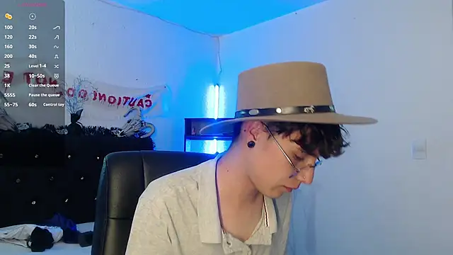 Jeam hot online show from 10/31/25, 09:43