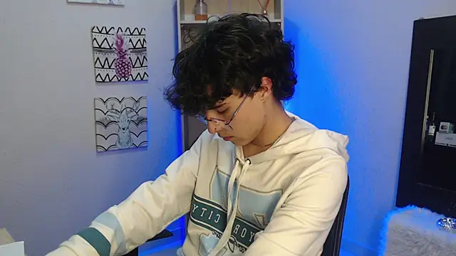 Snapshot of Jeam_hot chatting on 01/18/25, 12:46 Jeam hot online show from 01/18/25, 12:46