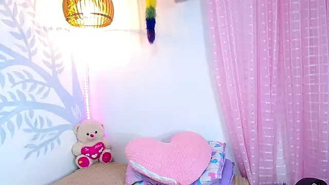 Alison Wiley online show from 04/14/26, 06:29