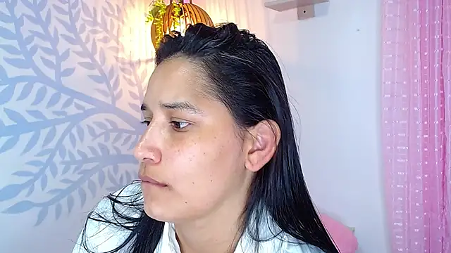 Alison Wiley online show from 04/05/26, 06:42