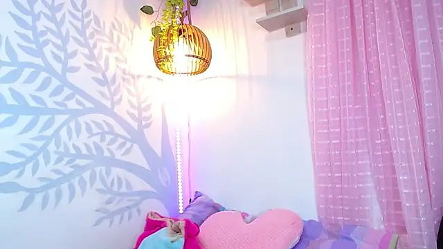 Alison Wiley online show from 04/03/26, 06:42