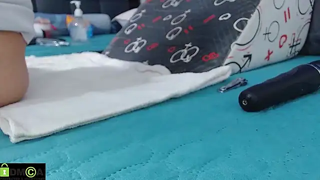 mikellwilliams10 online show from 12/04/25, 03:55