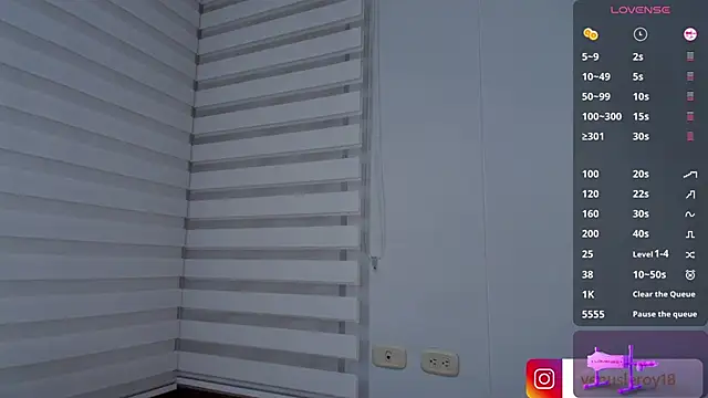 Snapshot of venusleroy_ chatting on 02/10/25, 12:41 venusleroy online show from 02/10/25, 12:41