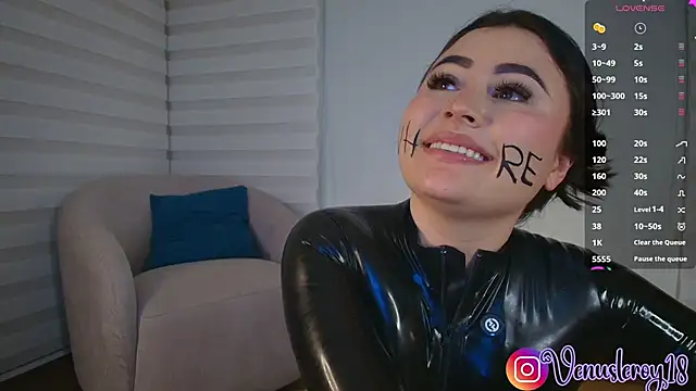 venusleroy  online show from 03/08/26, 02:04