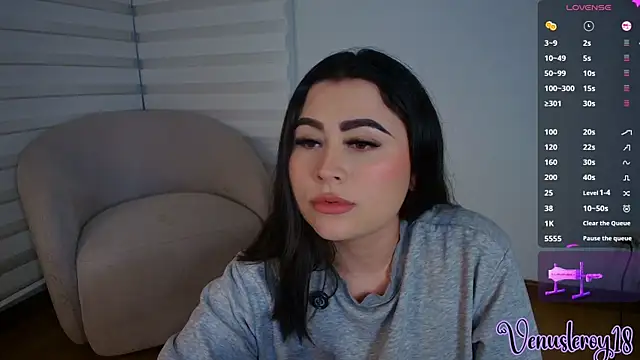 venusleroy  online show from 04/08/26, 11:17