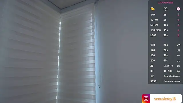 Snapshot of venusleroy_ chatting on 03/15/25, 10:00 venusleroy online show from 03/15/25, 10:00