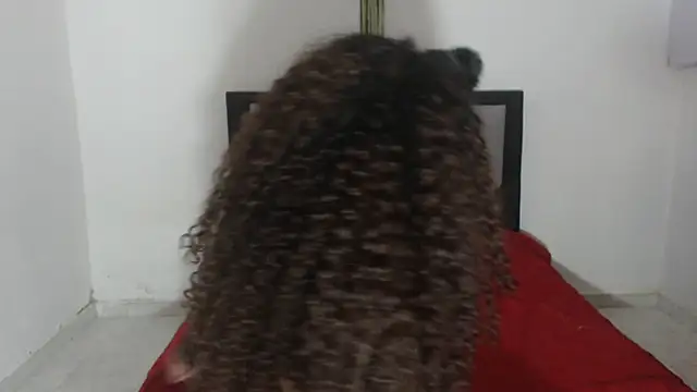 kalipso n-jones online show from 10/31/25, 02:35