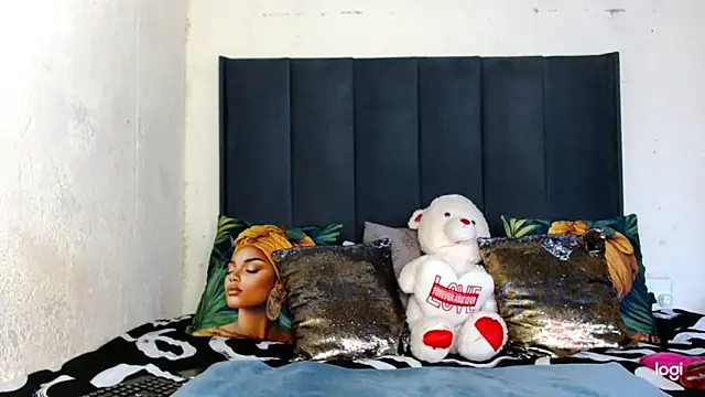 quenliyasa online show from 04/14/26, 11:04