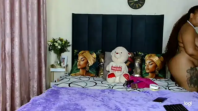 quenliyasa online show from 12/03/25, 08:30