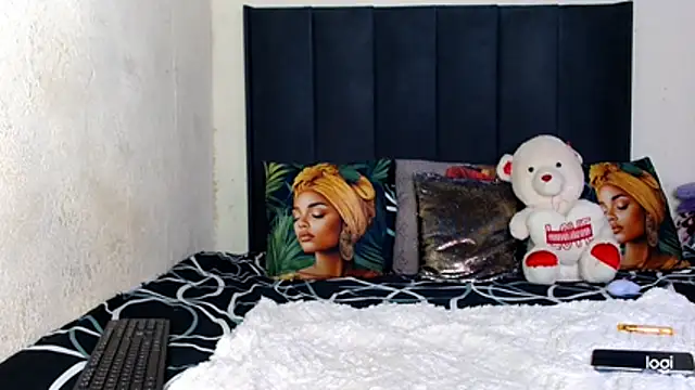 quenliyasa online show from 04/22/26, 10:22