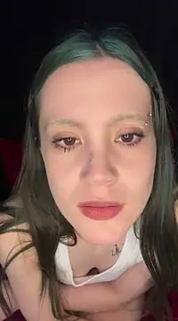 Snapshot of bluyinx chatting on 03/17/25, 10:08 bluyinx online show from 03/17/25, 10:08