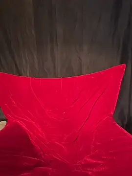 Snapshot of bluyinx chatting on 03/18/25, 09:43 bluyinx online show from 03/18/25, 09:43