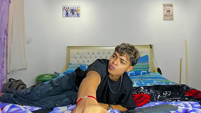 dafnezahiraa  online show from 01/05/25, 03:43