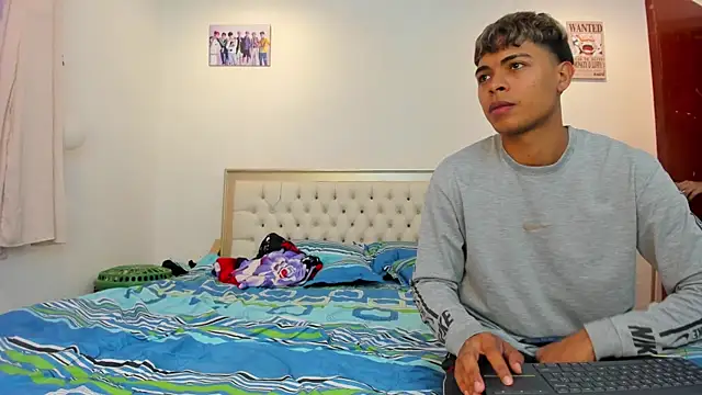 dafnezahiraa  online show from 01/14/25, 03:43