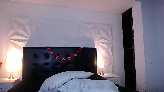 Alaaskaa  online show from 02/08/25, 01:22